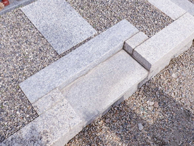 奈良でお墓の地震対策・リフォームは池渕石材工業　お墓の巻石補修施工後